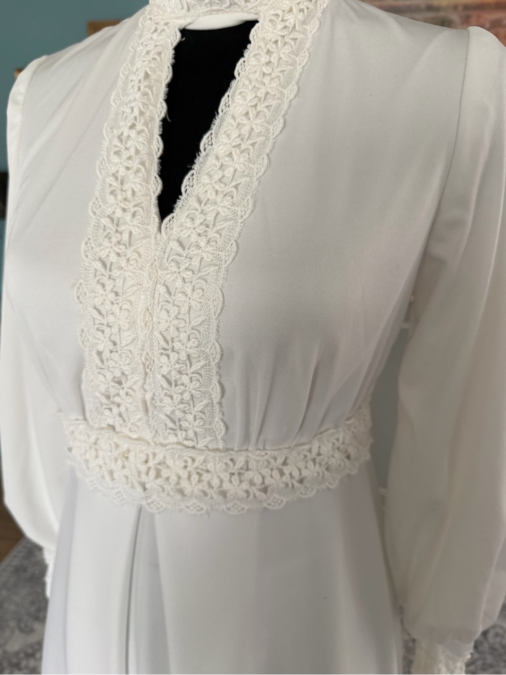 Vintage 1970’s Empire Waist White Long-Sleeve Maxi Dress with Lace Trim - Picture 5 of 5
